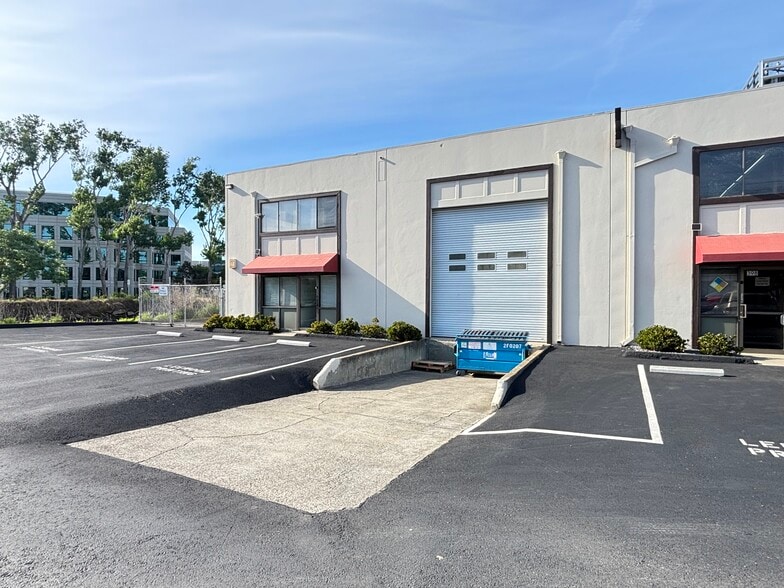 More Photos Of 380-398 Beach Rd, Burlingame Warehouse For Lease
