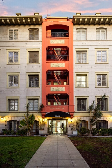 More Photos Of 1848 N Gramercy Pl, Hollywood Apartments For Sale