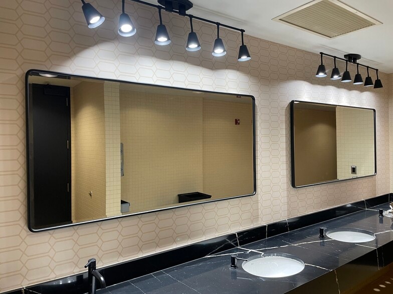 More Photos Of 1515 Central Pky, Eagan Medical For Lease