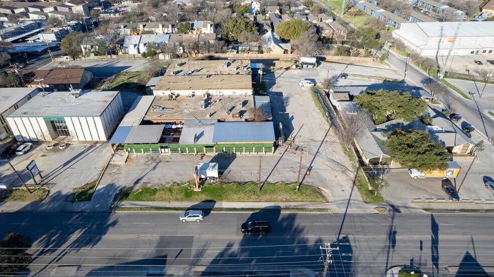 More Photos Of 8123 Broadway St, San Antonio Freestanding For Sale