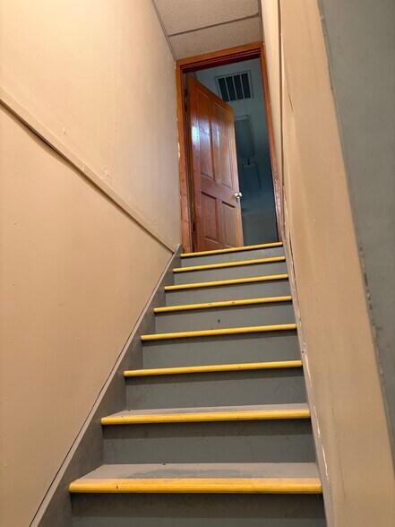 More Photos Of 415 Broad Ave, Stanton Industrial For Sale