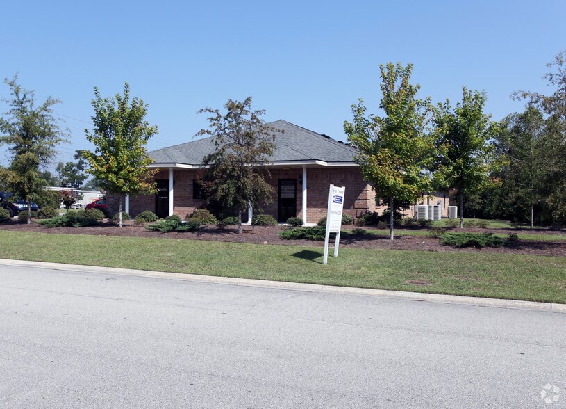 More Photos Of 5505 Business Dr, Wilmington Office Residential For Lease
