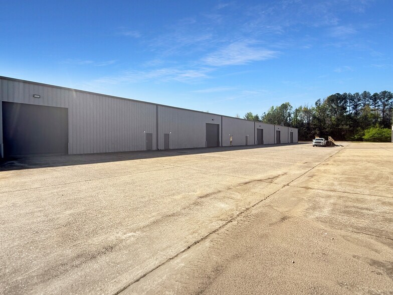 More Photos Of 1305 Whigham Pl, Tuscaloosa Warehouse For Lease