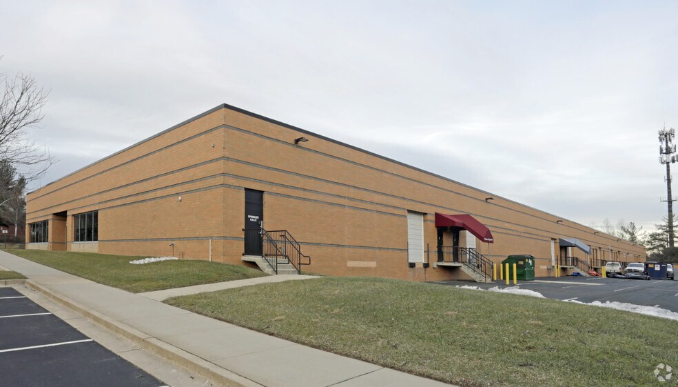 More Photos Of 4230 Forbes Blvd, Lanham Showroom For Lease