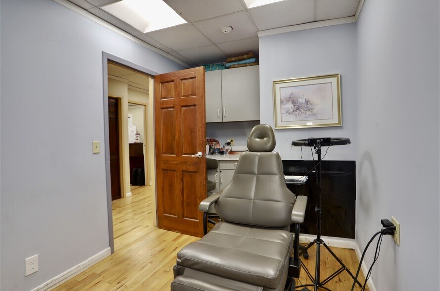 More Photos Of 1590 Anderson, Fort Lee Apartments For Sale