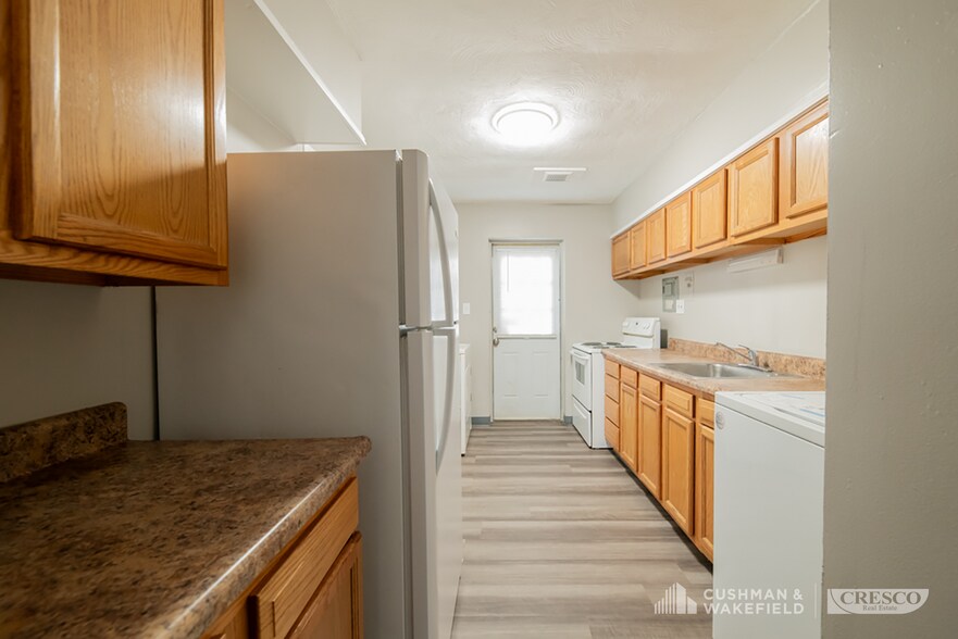 More Photos Of 20580 Lorain Rd, Fairview Park Apartments For Sale