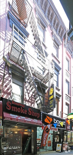 More Photos Of 295-297 Broadway, Brooklyn Apartments For Lease