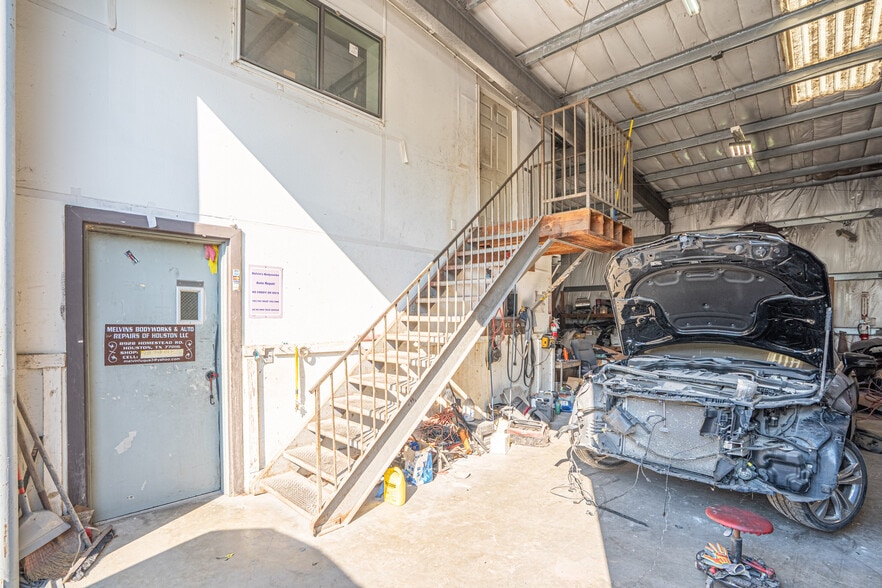 More Photos Of 8928 Homestead Rd, Houston Warehouse For Sale