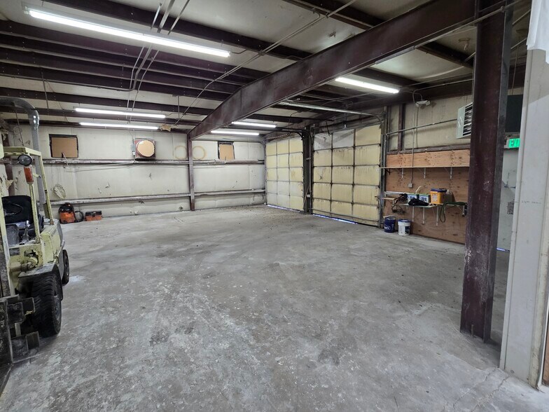 More Photos Of 105 Talamine Ct, Colorado Springs Warehouse For Sale