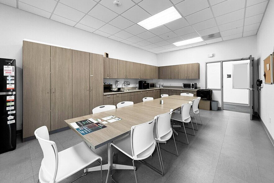 More Photos Of 4326 Hickman Rd, Des Moines Apartments For Sale