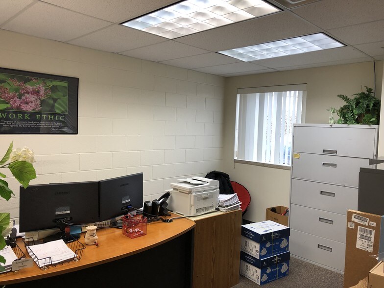 More Photos Of 115-119 N 1330 W, Orem Manufacturing For Lease