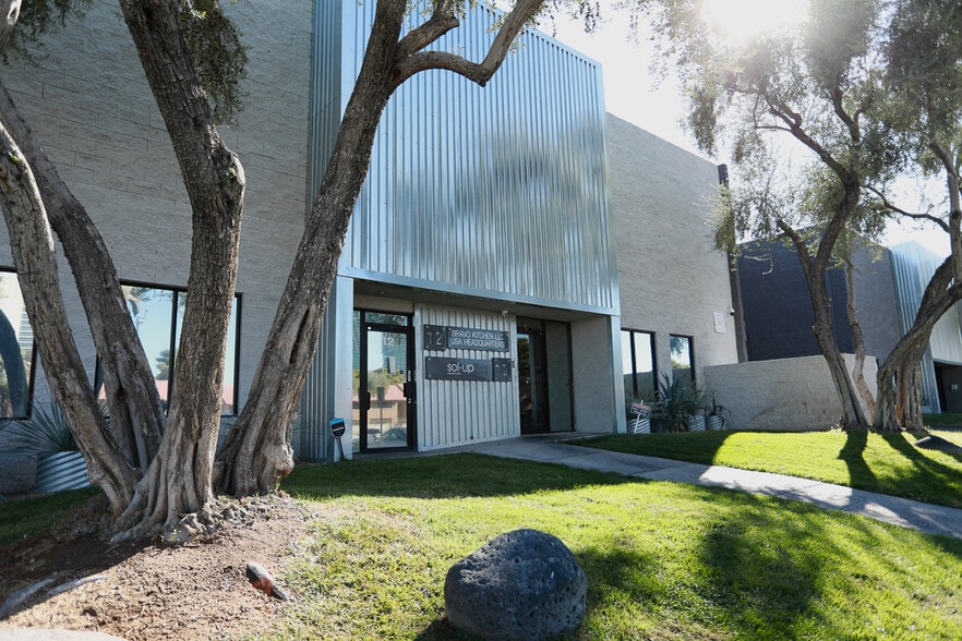 More Photos Of 4301 S Valley View Blvd, Las Vegas Warehouse For Lease