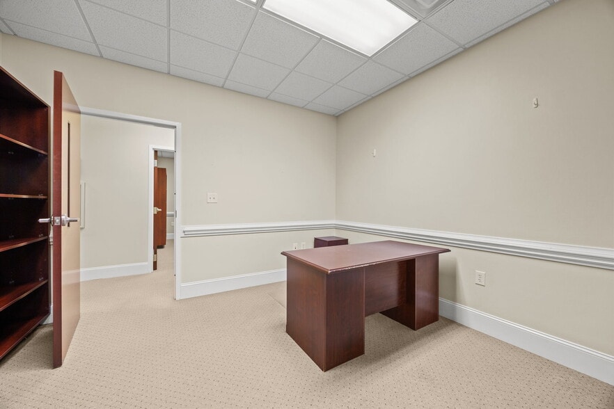 More Photos Of 2223 Hemby Ln, Greenville Medical For Sale