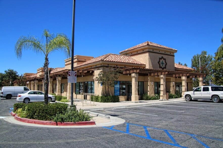 Primary Photo Of 40414 California Oaks Rd, Murrieta Unknown For Lease