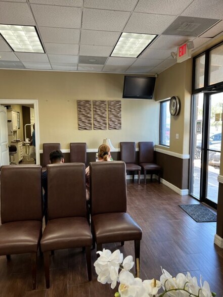 More Photos Of 3509 E Main Ave, Alton Medical For Sale