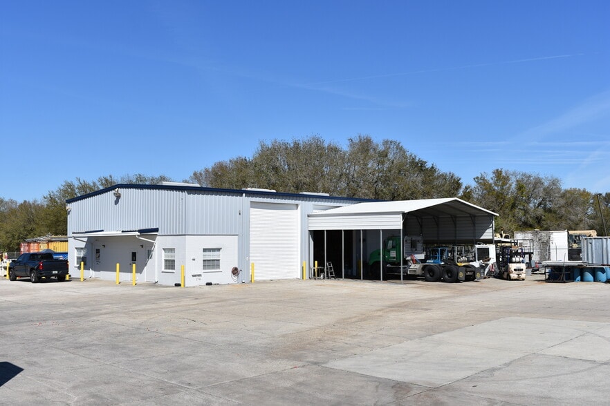 More Photos Of 4006 N Airport Rd, Plant City Warehouse For Sale