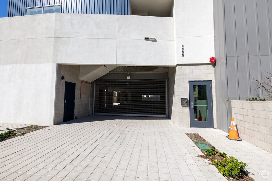 More Photos Of 6559 Brynhurst Ave, Los Angeles Apartments For Sale