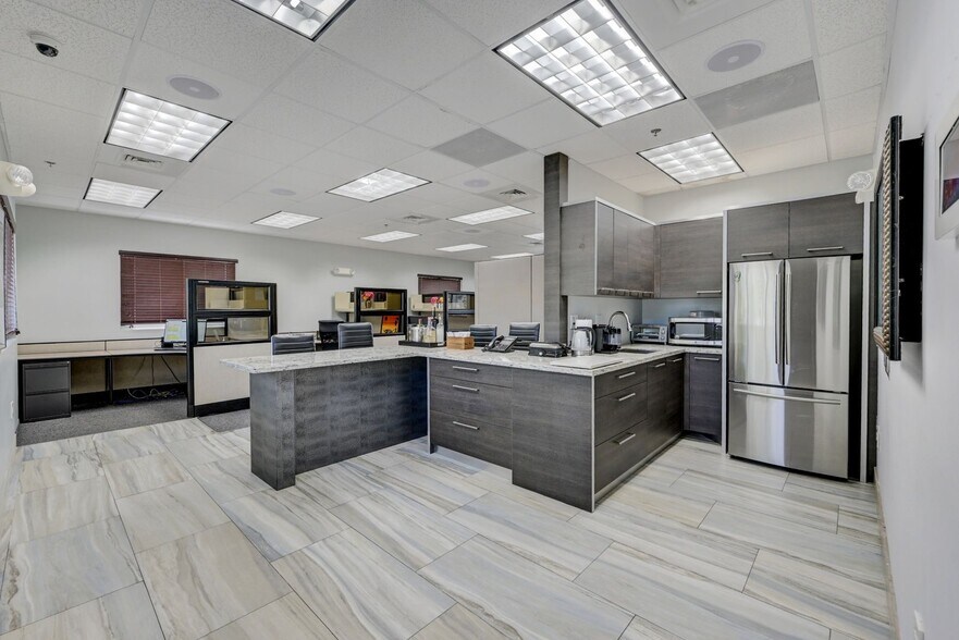 More Photos Of 2957 W Cypress Creek Rd, Fort Lauderdale Office For Sale