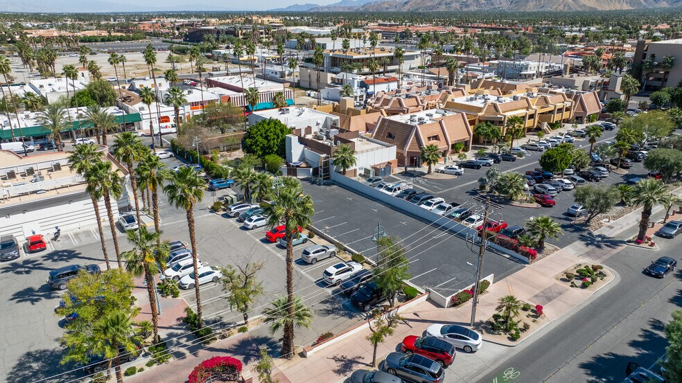 More Photos Of 369 N Palm Canyon Dr, Palm Springs Restaurant For Lease