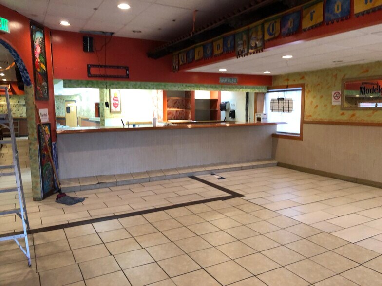 More Photos Of 3535 S Main St, Elkhart Restaurant For Sale