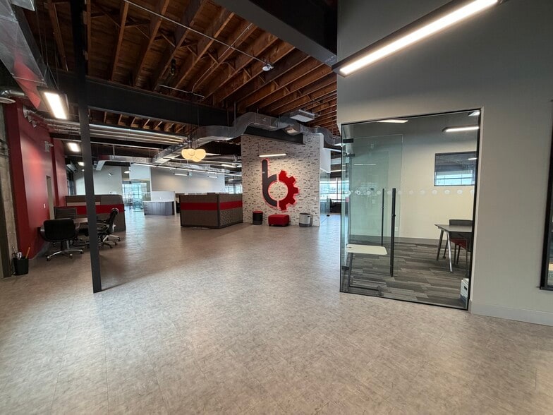 More Photos Of 1785 Walker Rd, Windsor Warehouse For Lease