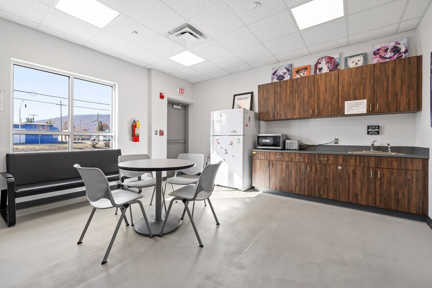 More Photos Of 255 W 20th St, Chattanooga Loft Creative Space For Lease