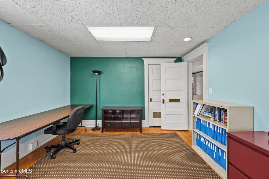 More Photos Of 92 Elm St, Pittsfield Office For Sale