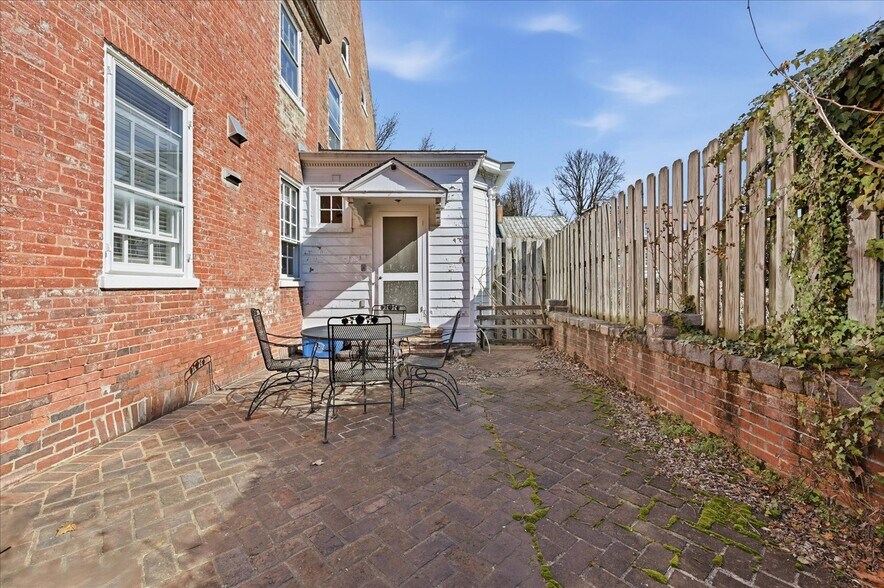 More Photos Of 217 W Boscawen St, Winchester Restaurant For Sale