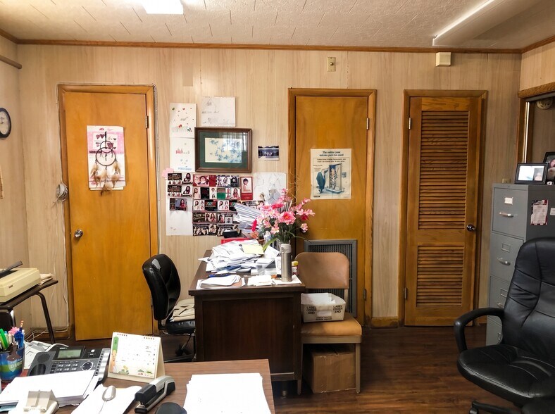 More Photos Of 302 W Main St, Bowling Green Healthcare For Sale