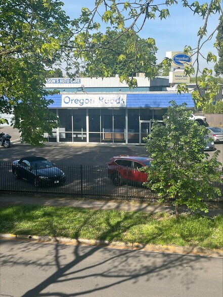 More Photos Of 620 W 6th Ave, Eugene Fast Food For Sale