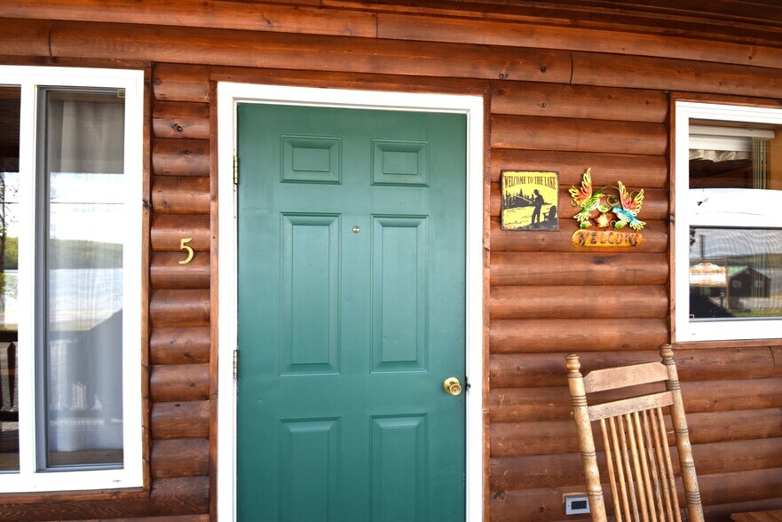 More Photos Of 109 Sinclair Rd, Sinclair Sports And Entertainment For Sale