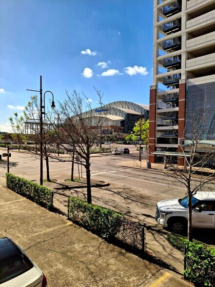 More Photos Of 1415-1419 Franklin St, Houston Loft Creative Space For Lease