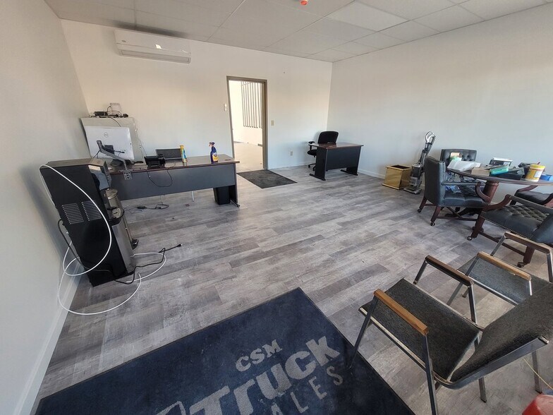 More Photos Of 87 Centre Of New England Blvd, Coventry Industrial For Sale