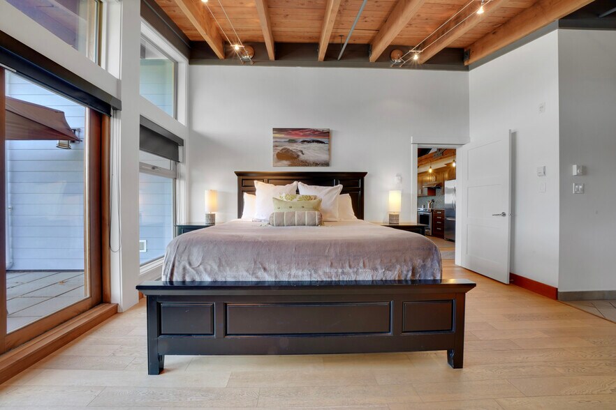 More Photos Of 118 Rainbow Rd, Salt Spring Island Land For Sale