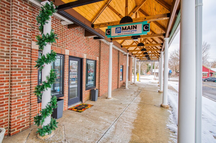 More Photos Of 315 W North St, Brighton Medical For Lease