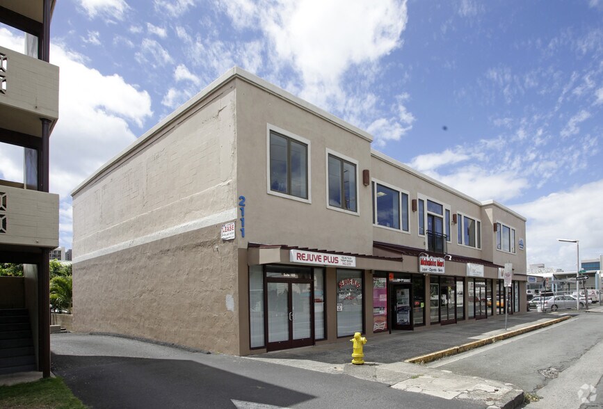 More Photos Of 2111 S Beretania St, Honolulu Storefront Retail Office For Lease