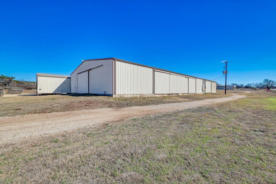 More Photos Of 2684 W US Highway 290, Fredericksburg Warehouse For Sale
