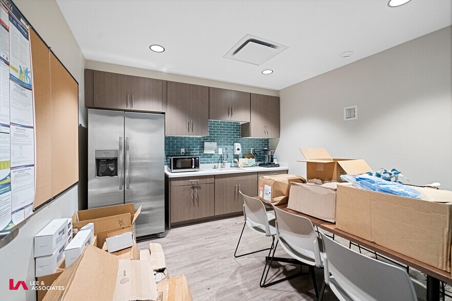 More Photos Of 11855 Alpharetta Hwy, Roswell Medical For Lease