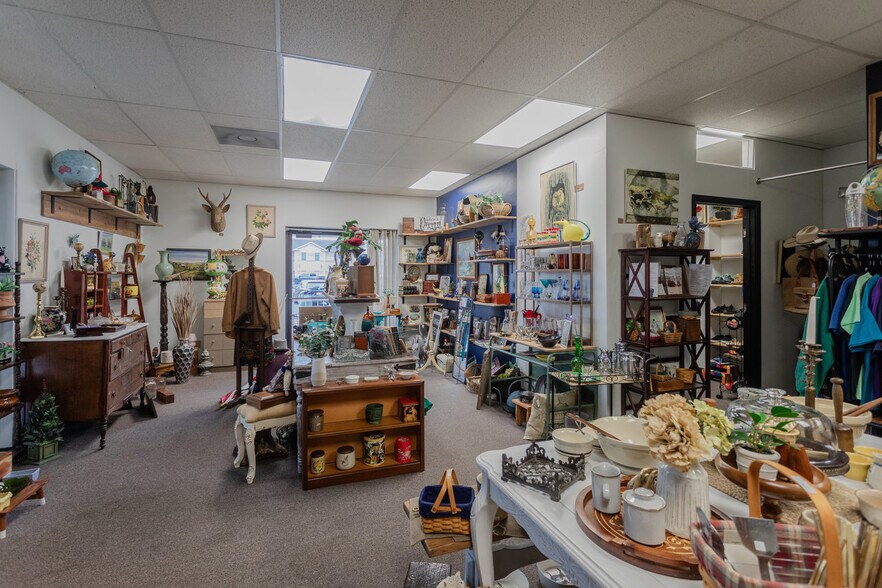More Photos Of 406 W Spotswood Trl, Elkton Storefront For Sale