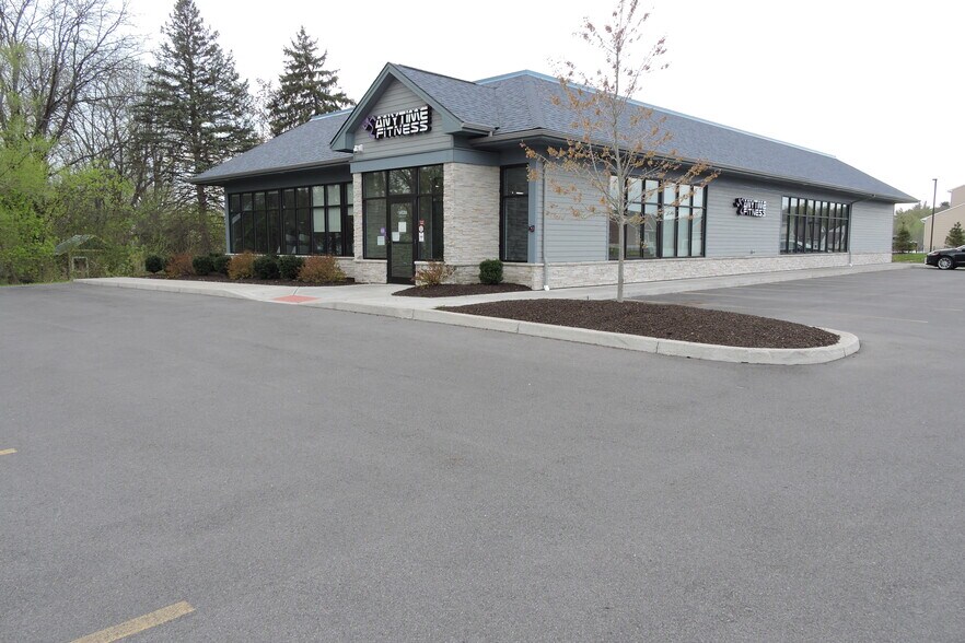 More Photos Of 7165 Buckley Rd, Liverpool Storefront Retail Office For Sale