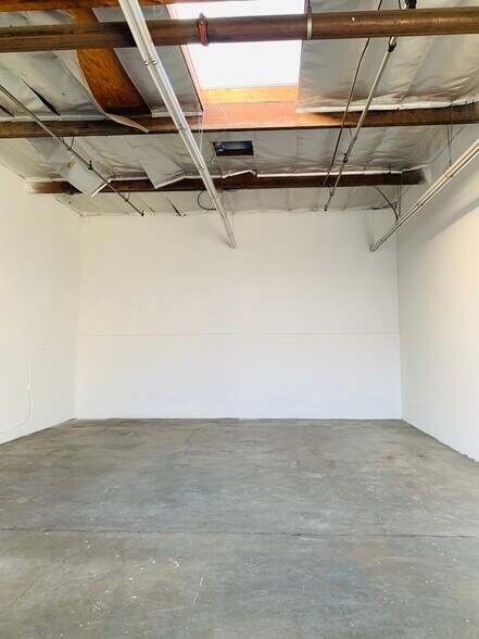 More Photos Of 14300 Elsworth St, Moreno Valley Warehouse For Lease