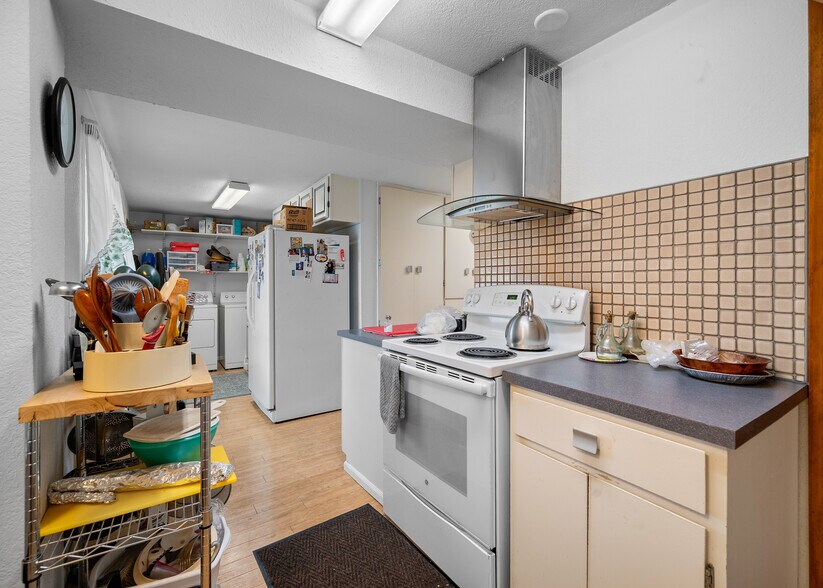 More Photos Of 19011 E Appleway Ave, Greenacres Auto Repair For Sale