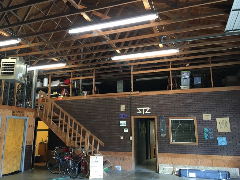 More Photos Of 1507 E Sugar Creek Rd, Charlotte Warehouse For Lease