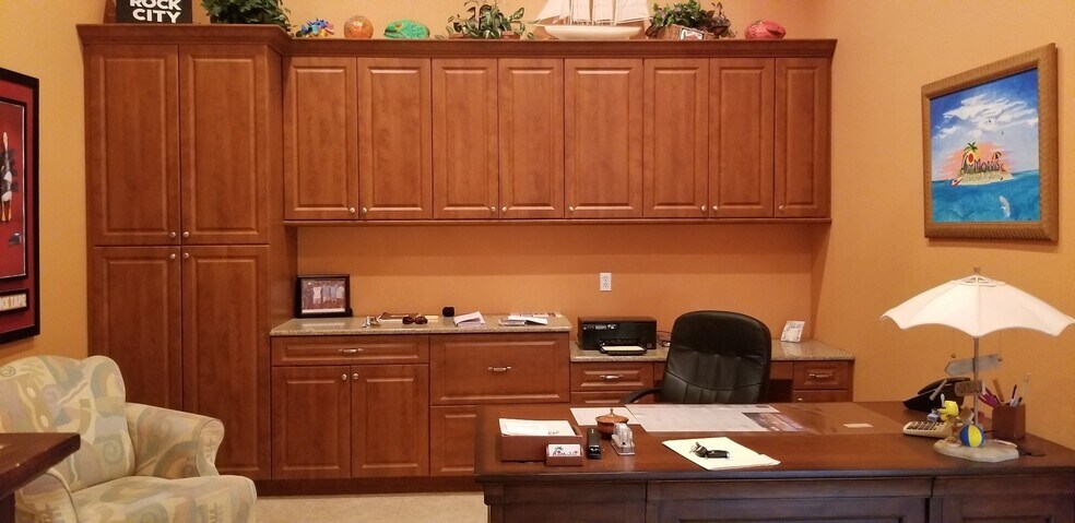 More Photos Of 24610 Sandhill Blvd, Punta Gorda Light Distribution For Lease