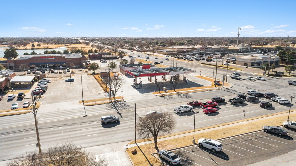 More Photos Of 5113 82nd St, Lubbock Convenience Store For Sale