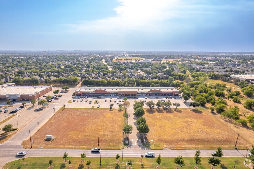 More Photos Of 2122 Rufe Snow Dr, Keller General Retail For Sale