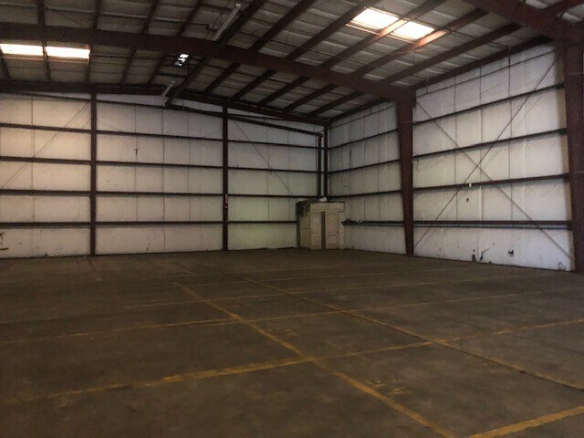 More Photos Of 251 Poe St, Fayetteville Warehouse For Lease
