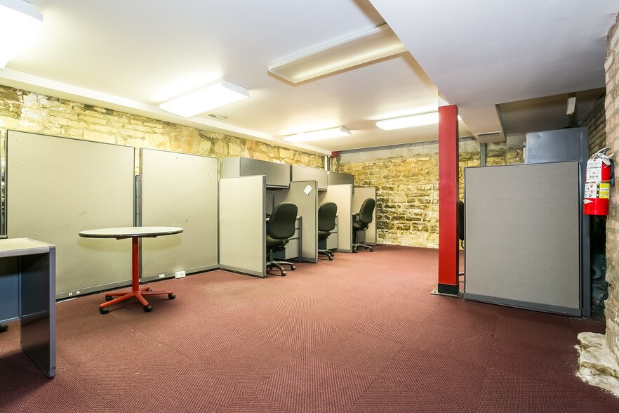 More Photos Of 716 E 47th St, Chicago Loft Creative Space For Sale