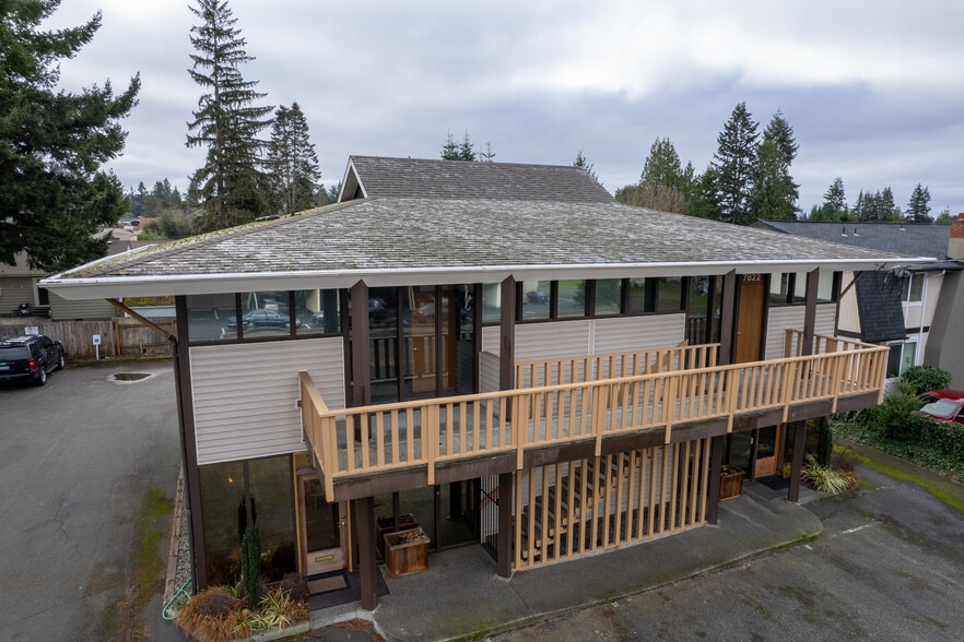 More Photos Of 7820-7822 27th St W, University Place Medical For Sale