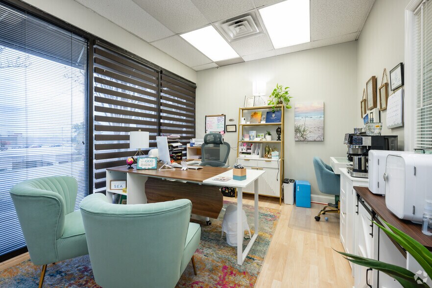 More Photos Of 439 Congaree Rd, Greenville Office For Lease